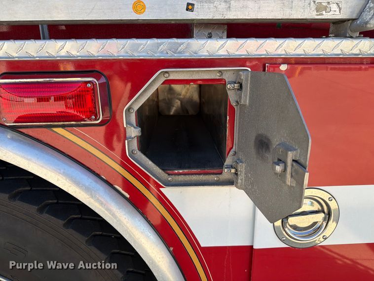 image for item FC3092 1992 Mack MR688P pumper fire truck