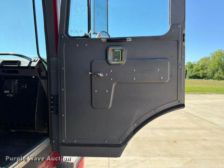 image for item FC3092 1992 Mack MR688P pumper fire truck