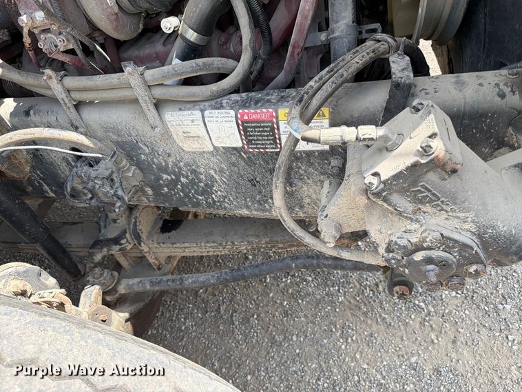 image for item FC3233 2013 Mack GU813 roll-off container truck