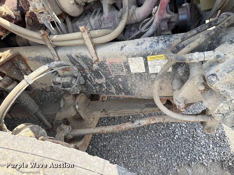 image for item FC3234 2018 Mack GU813 roll-off container truck