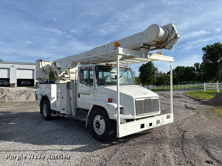 image for item FC5859 1993 Freightliner FL70 bucket truck