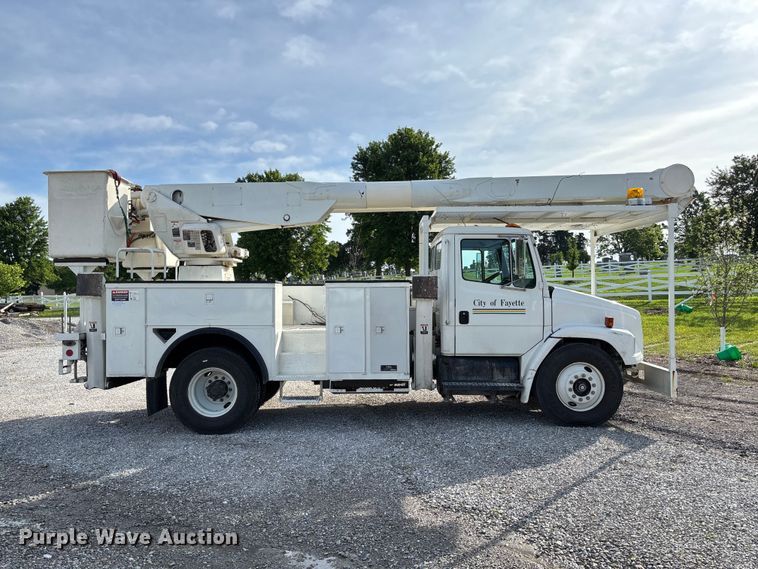image for item FC5859 1993 Freightliner FL70 bucket truck