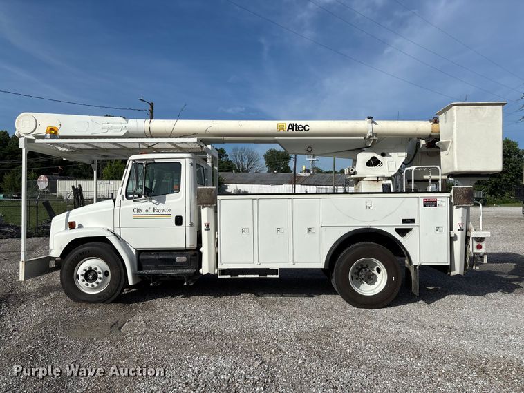 image for item FC5859 1993 Freightliner FL70 bucket truck