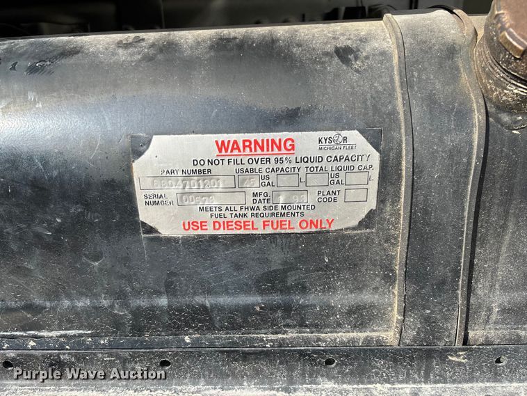 image for item FC5859 1993 Freightliner FL70 bucket truck