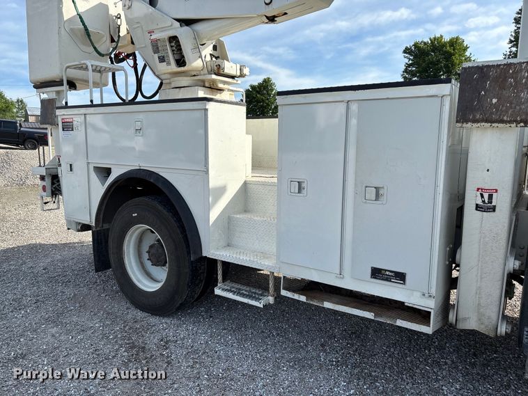 image for item FC5859 1993 Freightliner FL70 bucket truck