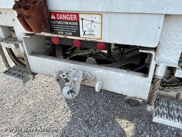 image for item FC5859 1993 Freightliner FL70 bucket truck