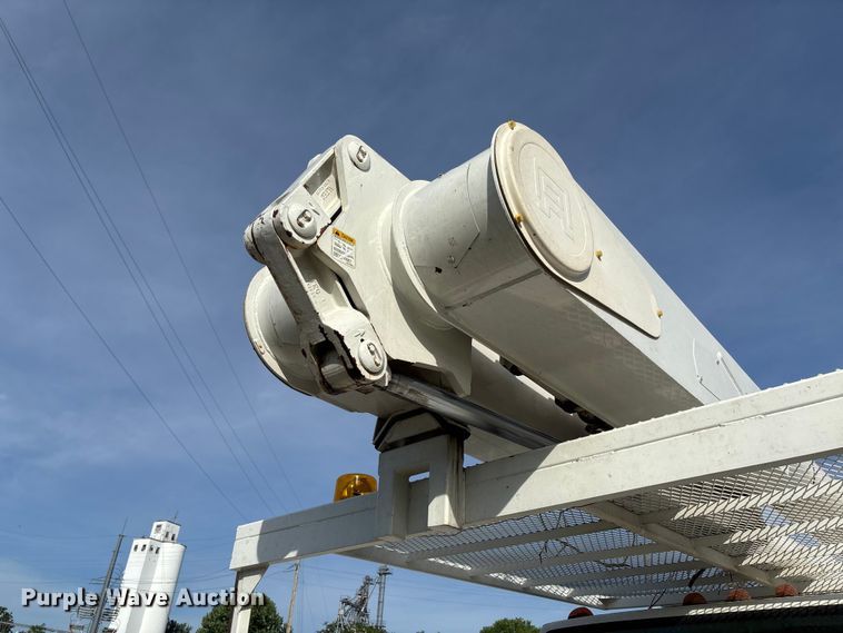 image for item FC5859 1993 Freightliner FL70 bucket truck