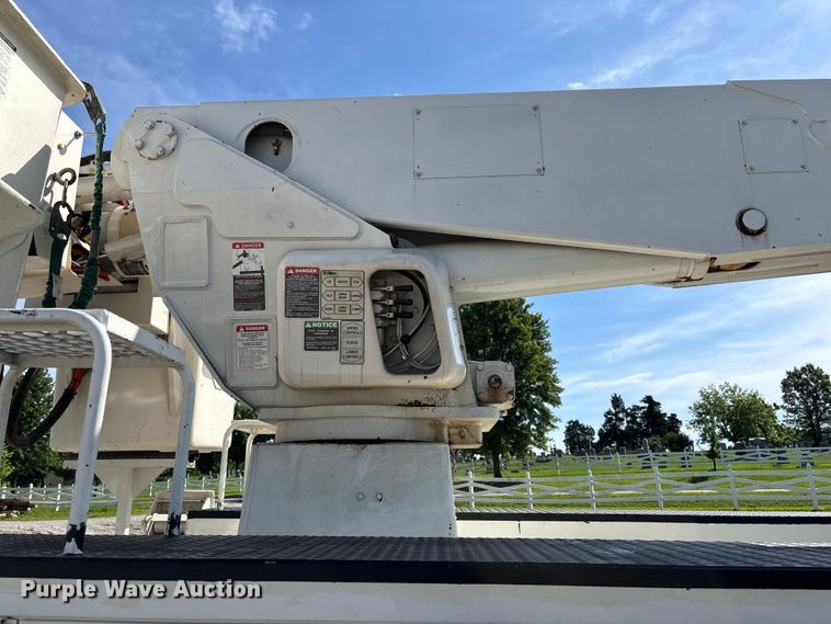 image for item FC5859 1993 Freightliner FL70 bucket truck