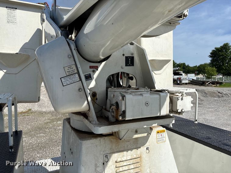 image for item FC5859 1993 Freightliner FL70 bucket truck