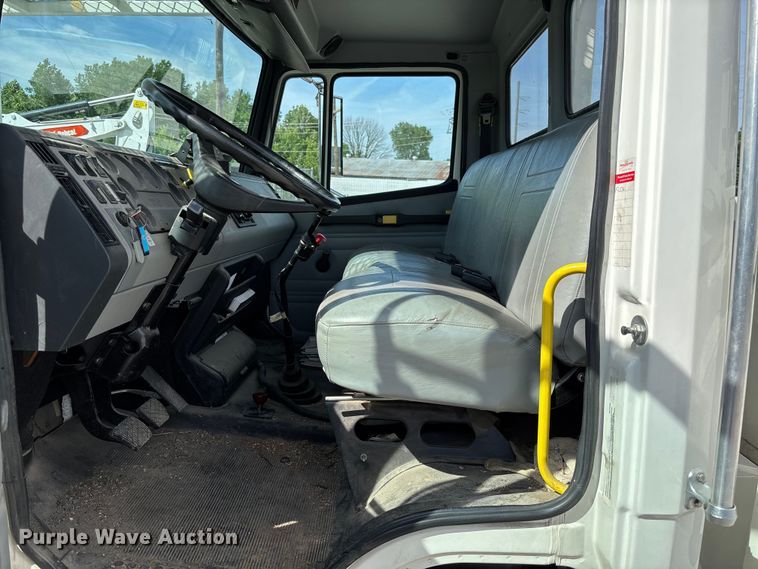 image for item FC5859 1993 Freightliner FL70 bucket truck