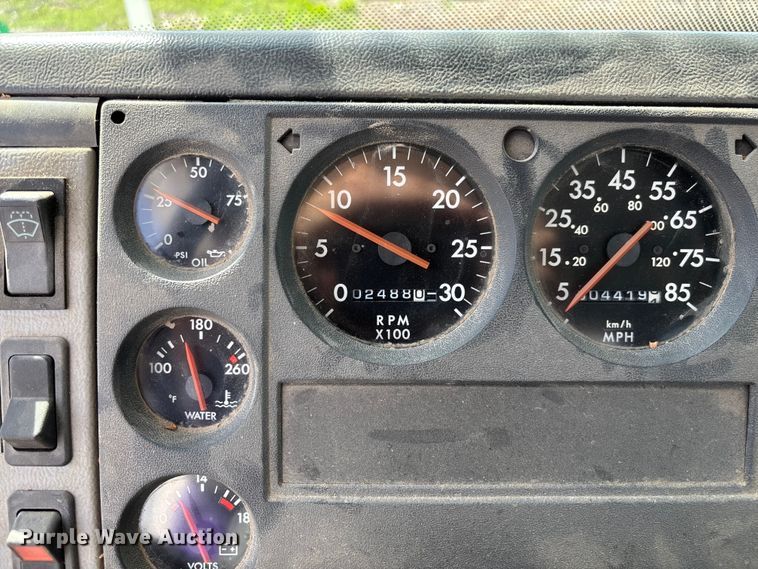 image for item FC5859 1993 Freightliner FL70 bucket truck