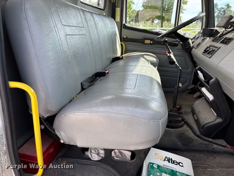 image for item FC5859 1993 Freightliner FL70 bucket truck