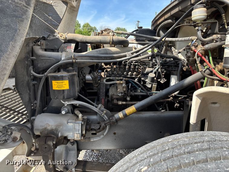 image for item FC5859 1993 Freightliner FL70 bucket truck