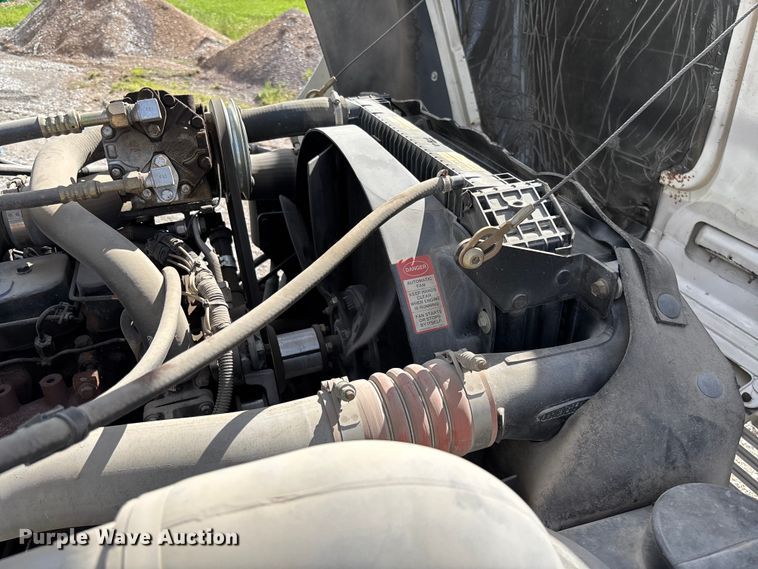 image for item FC5859 1993 Freightliner FL70 bucket truck