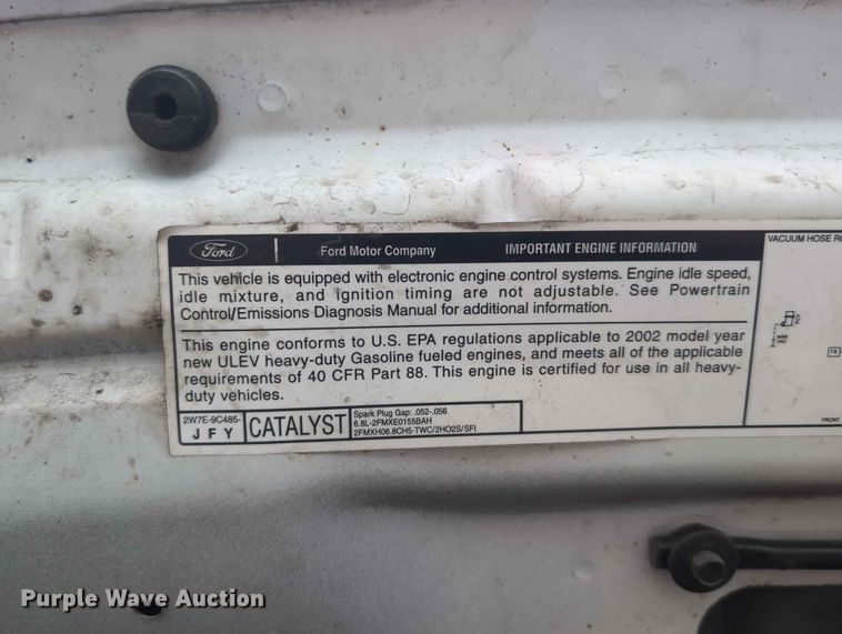 image for item FH6139 2002 Ford F350 Super Duty Crew Cab utility bed pickup truck