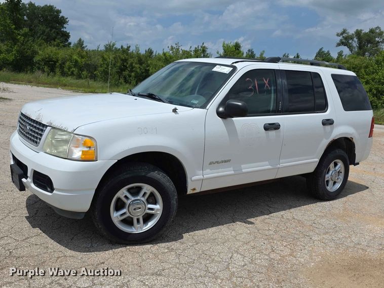 2004 Ford Explorer XLT SUV