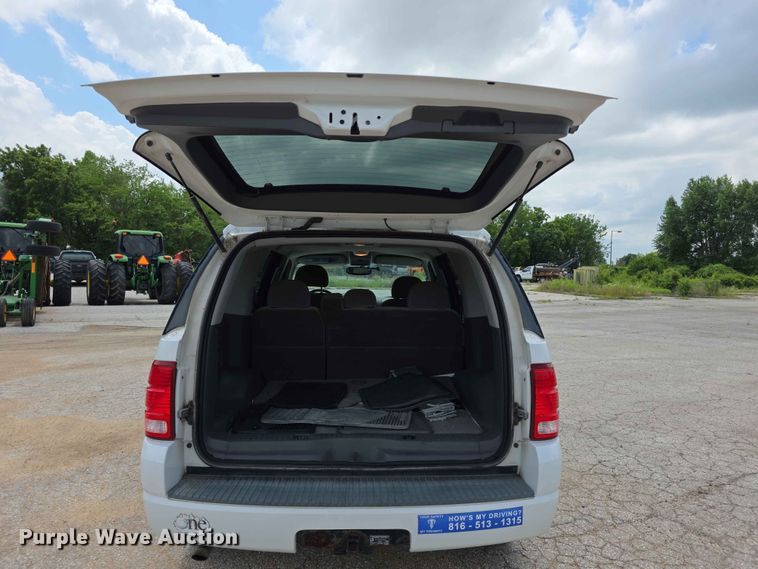 image for item FH6172 2004 Ford Explorer XLT SUV