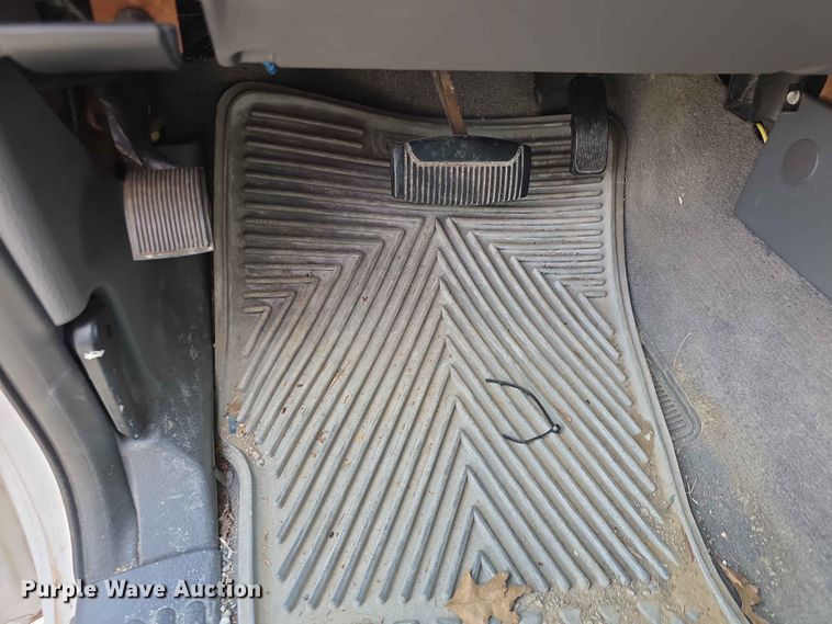 image for item FH6172 2004 Ford Explorer XLT SUV