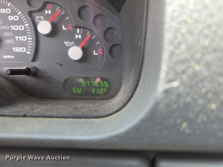 image for item FH6172 2004 Ford Explorer XLT SUV