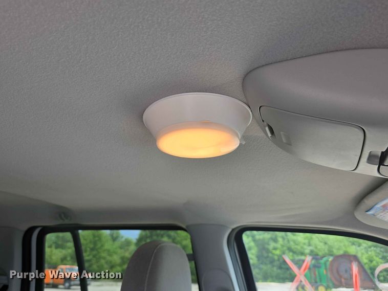 image for item FH6172 2004 Ford Explorer XLT SUV