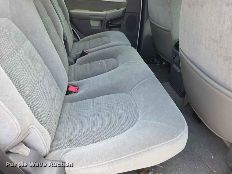 image for item FH6172 2004 Ford Explorer XLT SUV