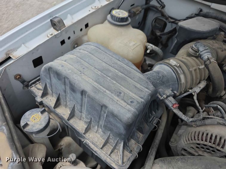 image for item FH6172 2004 Ford Explorer XLT SUV