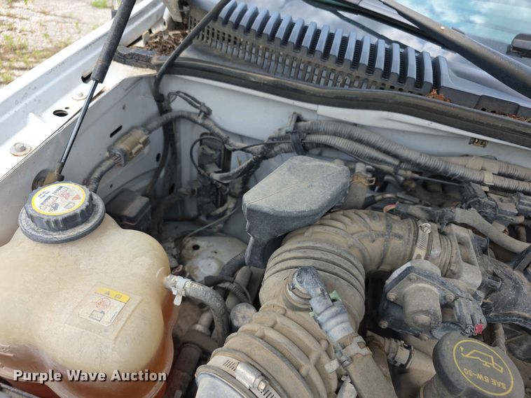 image for item FH6172 2004 Ford Explorer XLT SUV