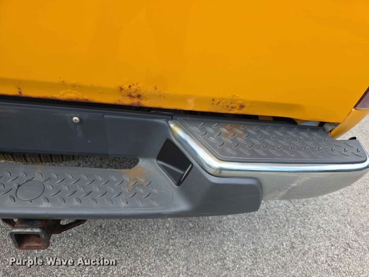 image for item FH6174 2007 Chevrolet Colorado Crew Cab pickup truck