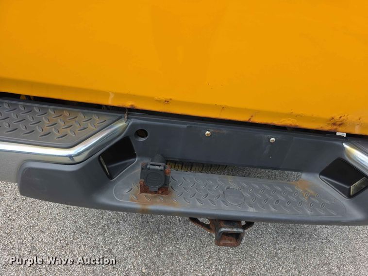 image for item FH6174 2007 Chevrolet Colorado Crew Cab pickup truck
