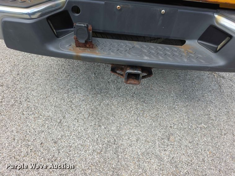 image for item FH6174 2007 Chevrolet Colorado Crew Cab pickup truck