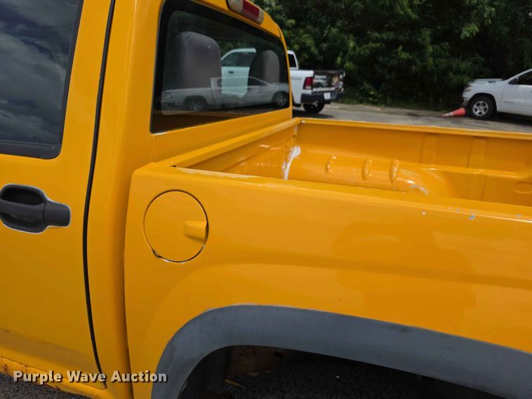 image for item FH6174 2007 Chevrolet Colorado Crew Cab pickup truck