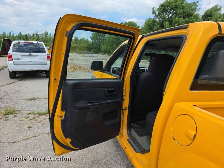 image for item FH6174 2007 Chevrolet Colorado Crew Cab pickup truck