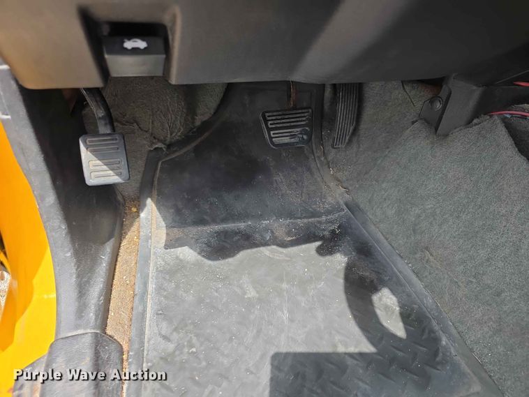 image for item FH6174 2007 Chevrolet Colorado Crew Cab pickup truck