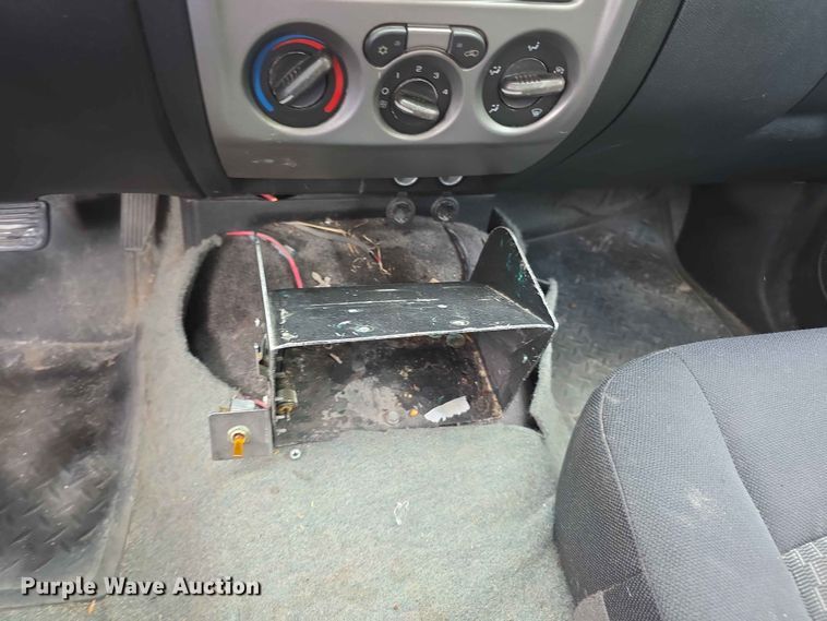 image for item FH6174 2007 Chevrolet Colorado Crew Cab pickup truck