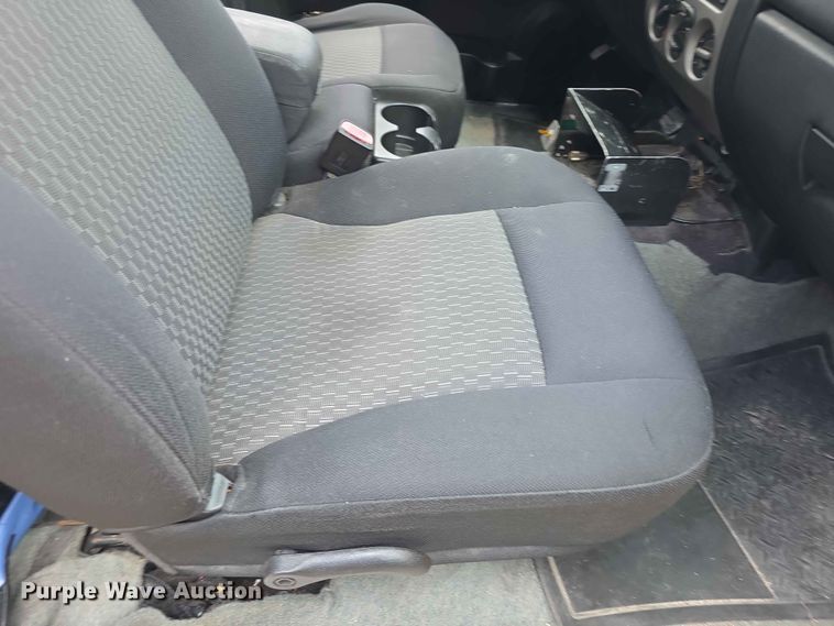 image for item FH6174 2007 Chevrolet Colorado Crew Cab pickup truck