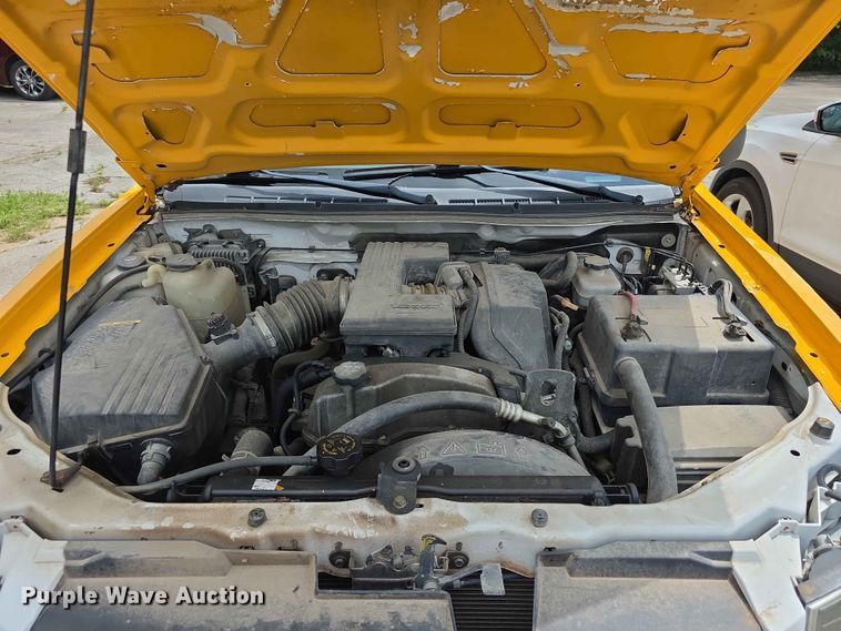 image for item FH6174 2007 Chevrolet Colorado Crew Cab pickup truck
