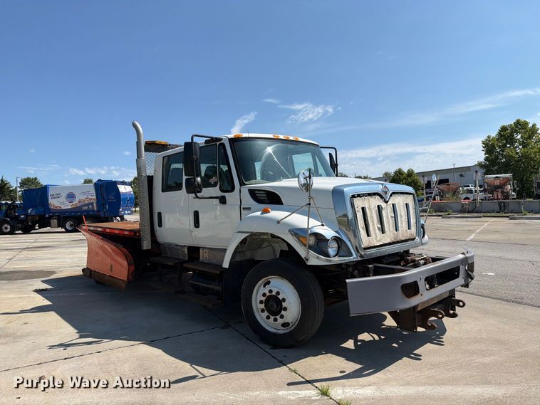 image for item FH6189 2012 International 7300 flatbed truck