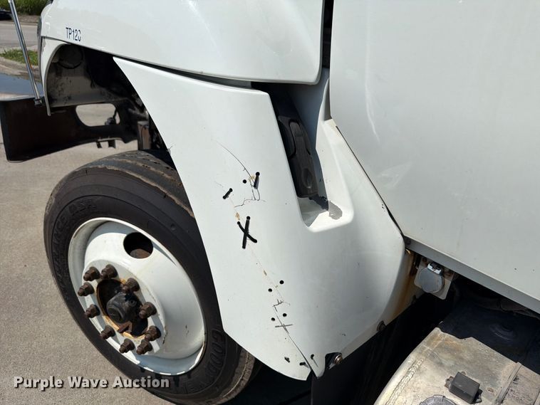 image for item FH6189 2012 International 7300 flatbed truck
