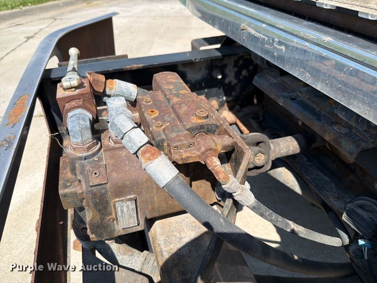 image for item FH6189 2012 International 7300 flatbed truck