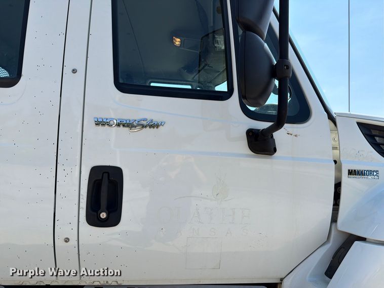 image for item FH6189 2012 International 7300 flatbed truck