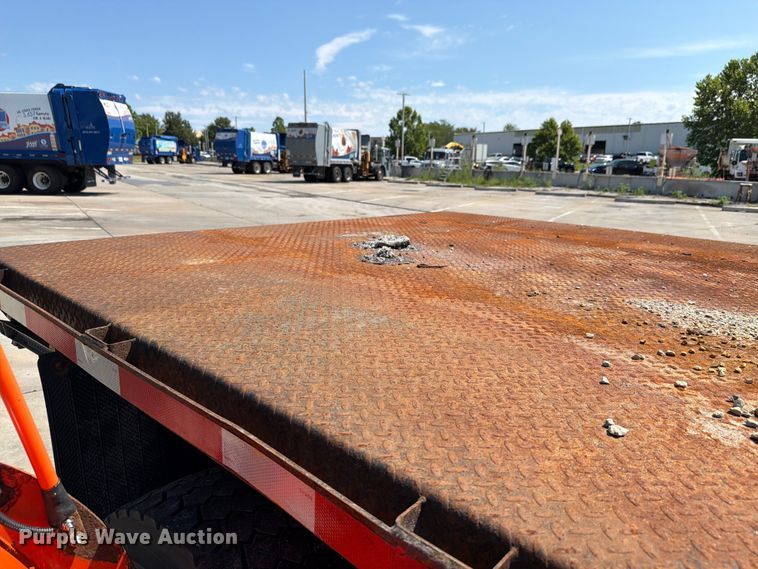 image for item FH6189 2012 International 7300 flatbed truck
