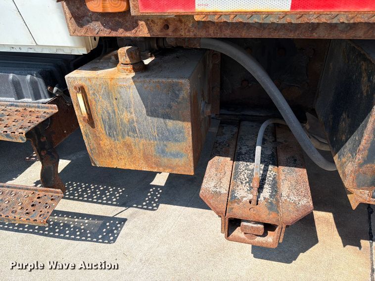image for item FH6189 2012 International 7300 flatbed truck