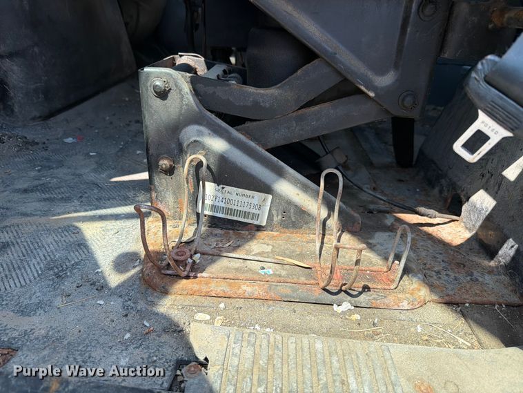 image for item FH6189 2012 International 7300 flatbed truck