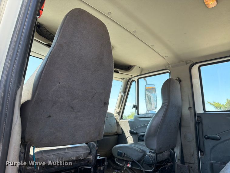 image for item FH6189 2012 International 7300 flatbed truck