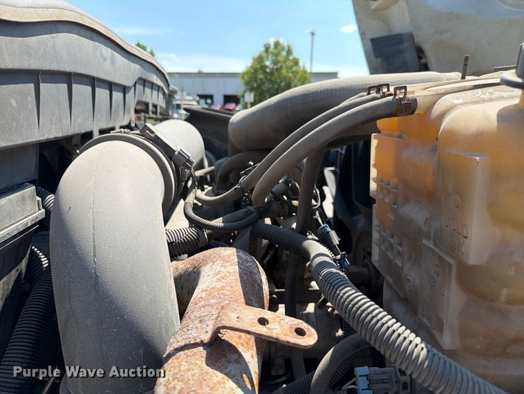 image for item FH6189 2012 International 7300 flatbed truck