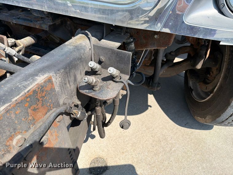 image for item FH6189 2012 International 7300 flatbed truck