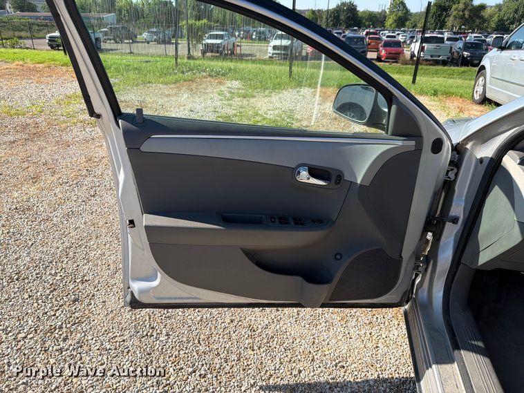 image for item FH6266 2011 Chevrolet Malibu LT 