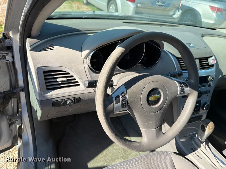 image for item FH6266 2011 Chevrolet Malibu LT 