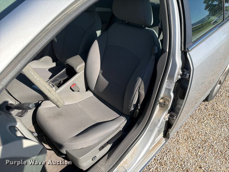 image for item FH6266 2011 Chevrolet Malibu LT 