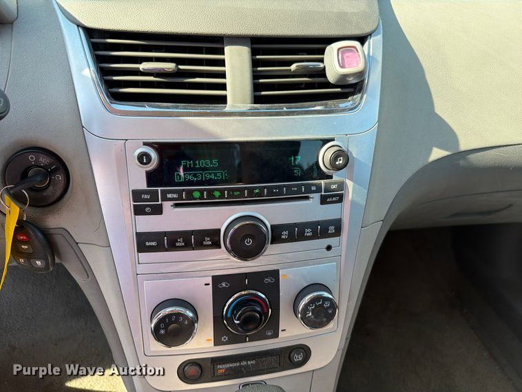 image for item FH6266 2011 Chevrolet Malibu LT 
